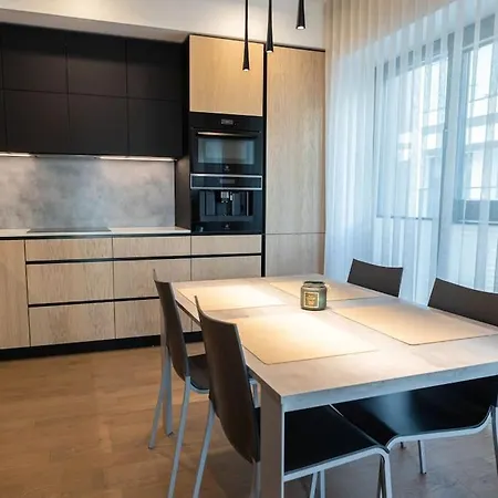 A Luxurious In Kalaranna Apartment